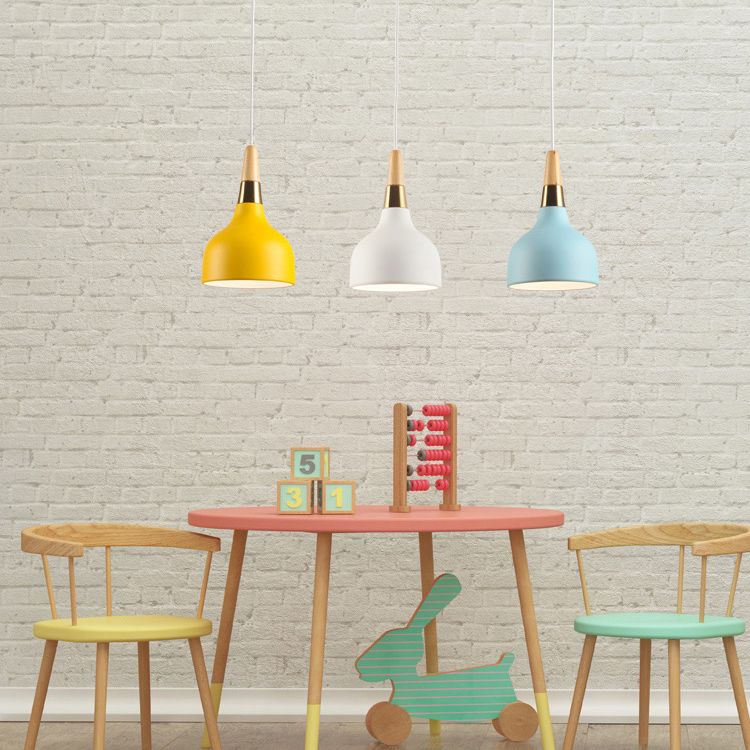 Wooden Top Down Lighting Pendant Nordic Style Metal Ceiling Pendant Lamp for Restaurant