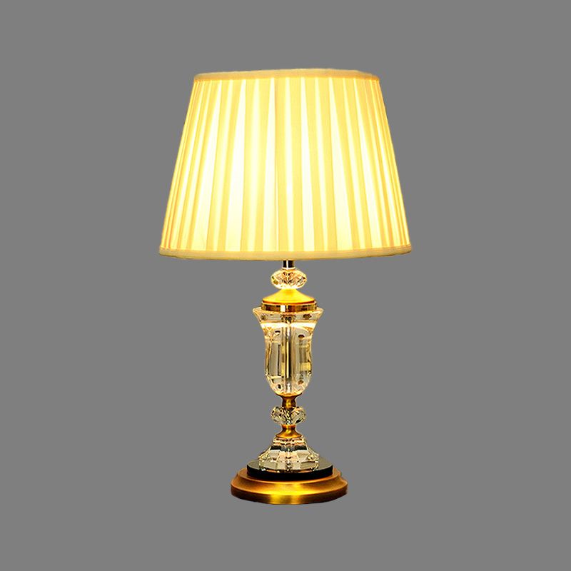 Luz de mesa de tela de barril Modernismo 1 Bulbo Lámpara de escritorio beige para el comedor