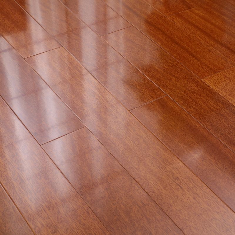 Traditional Laminate Flooring Wood Scratch Resistant Laminate Plank Flooring
