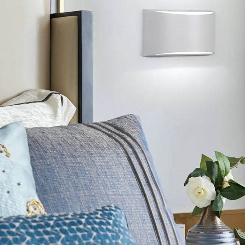 Geometrische Form Metallwandbeleuchtung moderner Stil 2 Leuchten Wandmontage Beleuchtung in Weiß