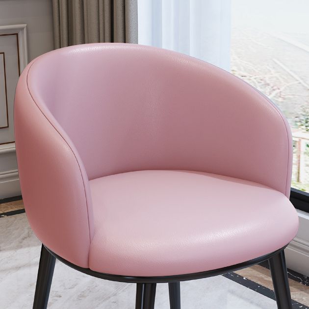 Silla de comedor con respaldo sólido y acabado mate de cuero moderno para dormitorio