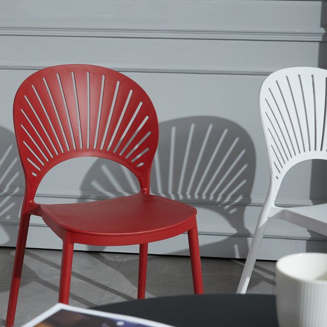Chaises de salle à manger sans bras en plastique scandinave, chaises latérales empilables d'intérieur