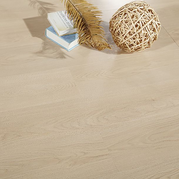 Contemporary Laminate Flooring Scratch Resistant Click-Lock Laminate Plank Flooring