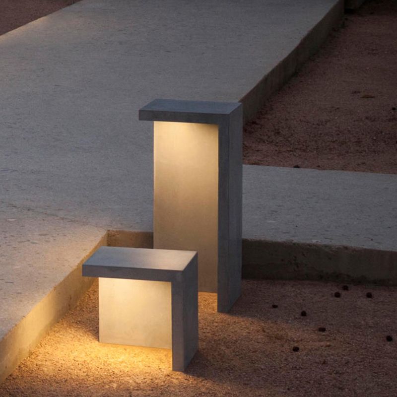 Nordic Style Lawn Lamp White Waterproof Outdoor Light for Courtyard