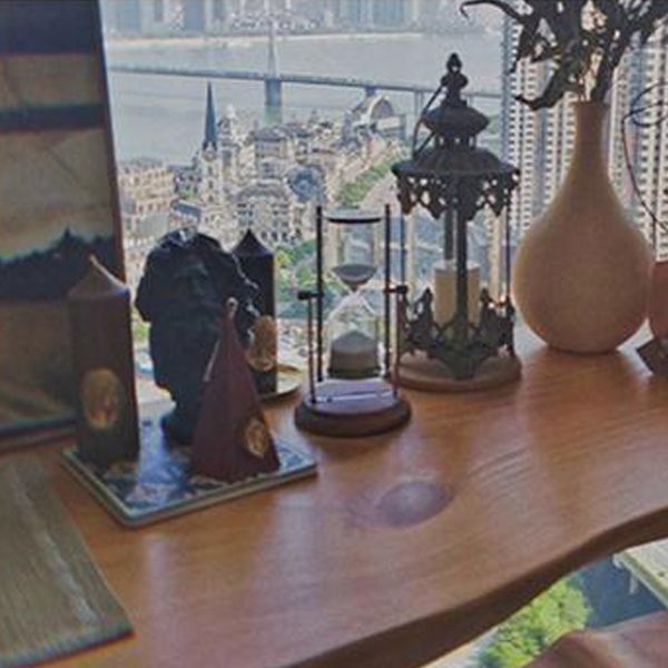 Brown Modern Style Bar Table Solid Wood and Iron Kitchen Bar Table