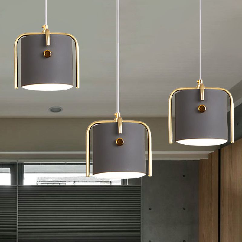 Macaron con estilo 1 Luz colgante de luz con tono metálico Lámpara de suspensión de barril gris/blanco para el comedor