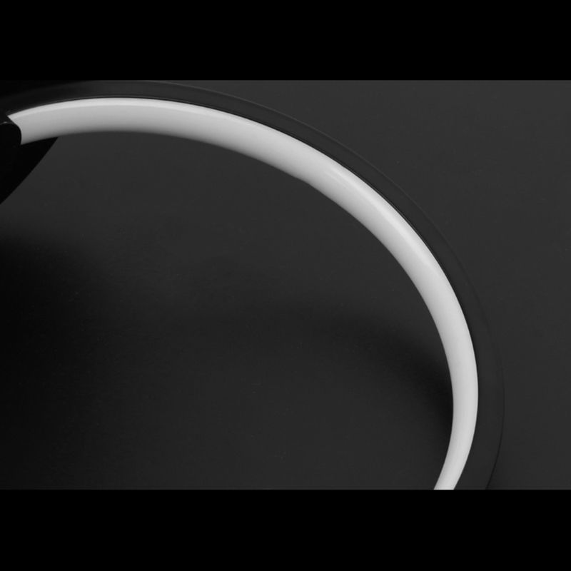 Lampe de table circulaire en métal, lampe de table contemporaine à rythme musical RVB pour chambre à coucher