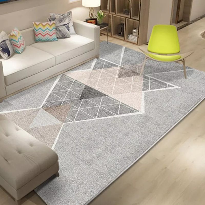 Multi Colored Geometric Pattern Rug Polypropylene Modern Indoor Rug Easy Care Pet Friendly Area Carpet in Living Room