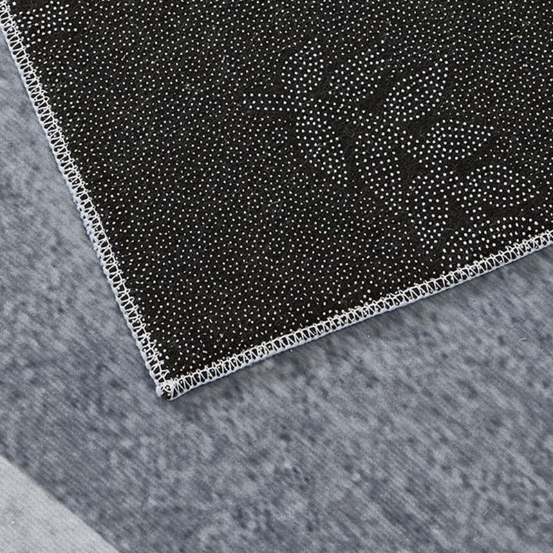 Gorgeous Gray Tone Carpet Modern Polyester Area Rug Living Room Area Rug with Non-Slip Backing