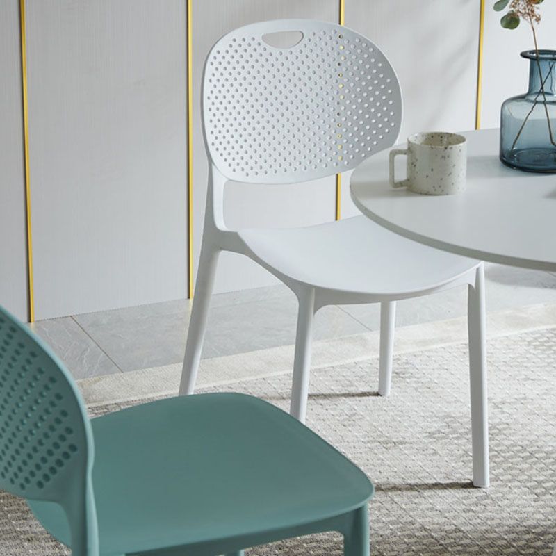 Sillas apilables modernas que cenan la silla sin brazos con las piernas plásticas para la cocina