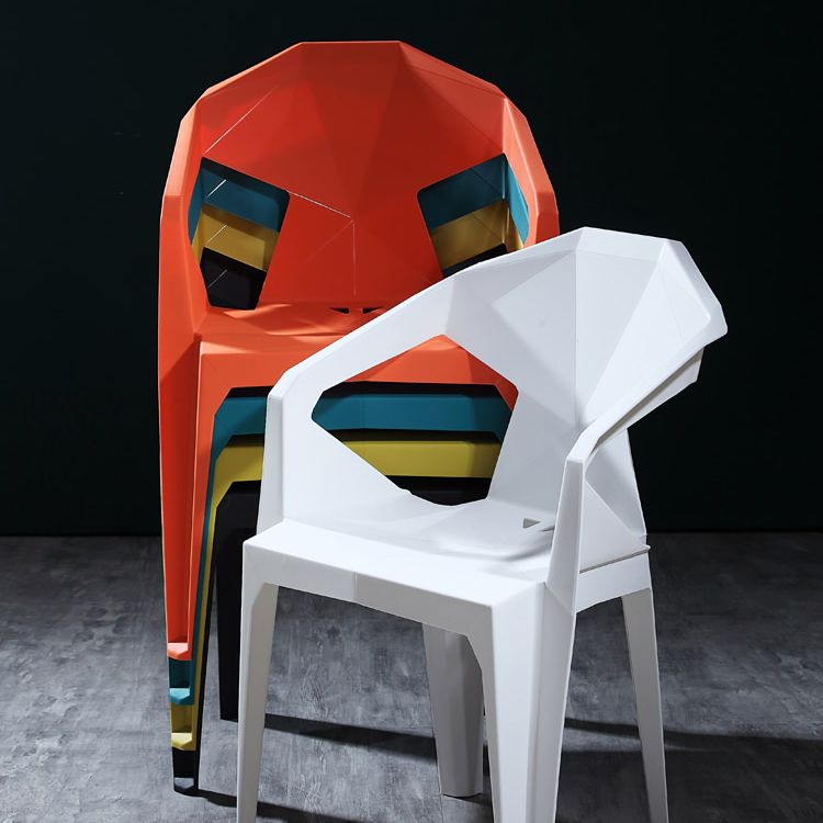 Chaises de restauration en plastique de style moderne chaises latérales empilables pour la cuisine