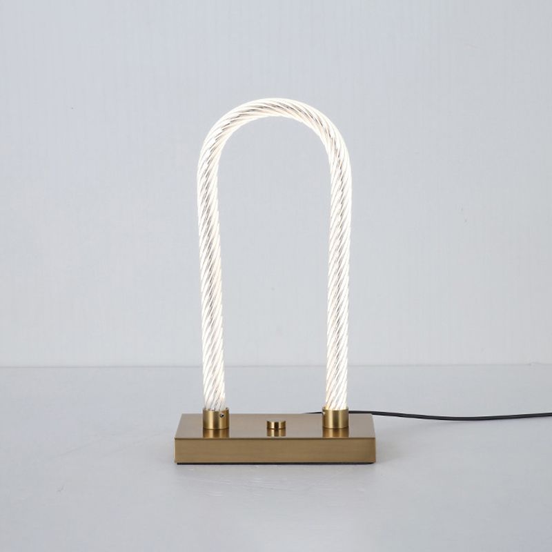 Table arc en acrylique Lumière Simple Style Gold LED Lampe de nuit pour chambre à coucher