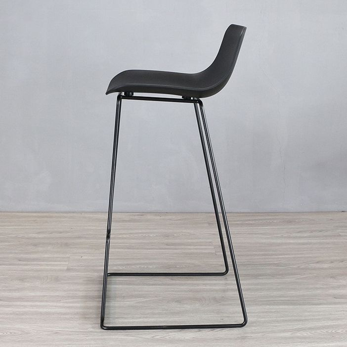 Modern Style Bar-stool Plastic Counter Bar Stool with Metal Legs for Restaurant
