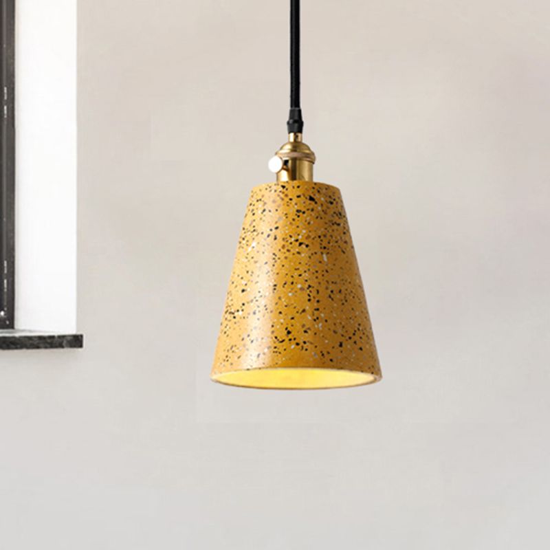 Éclairage de pendentif cône