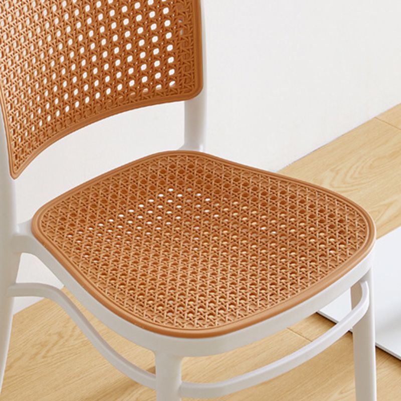 Nordic Style Bar-stool Plastic Bar Stool with Plastic Legs for Home