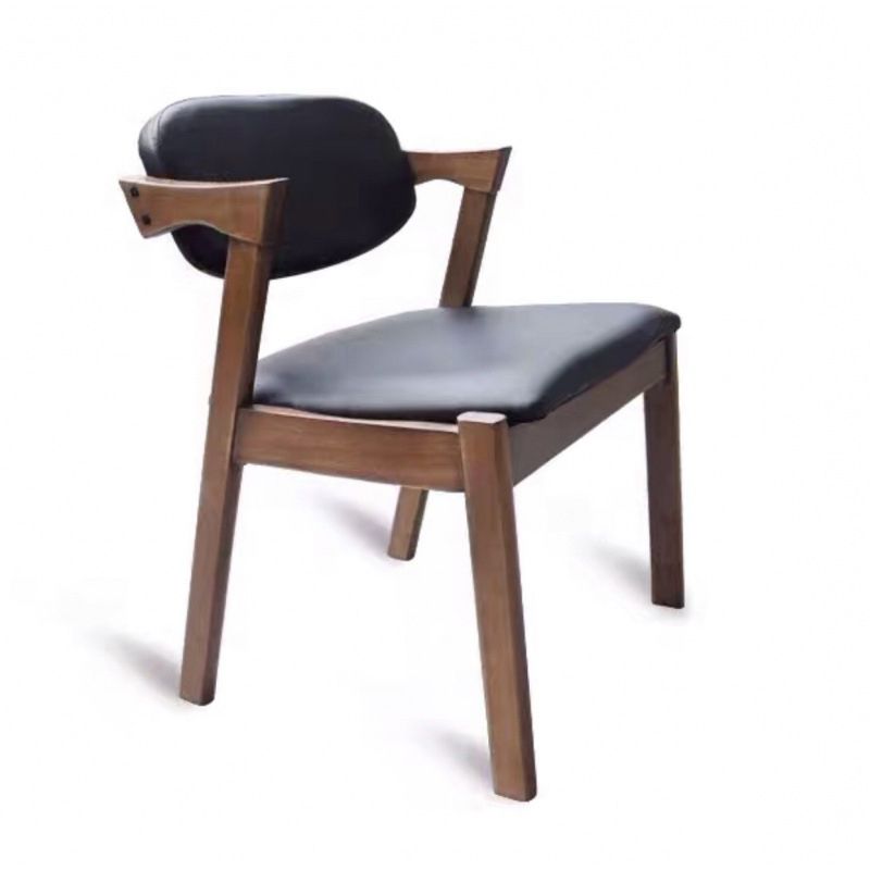 Silla de comedor de cuero natural con respaldo abierto de cocina contemporánea
