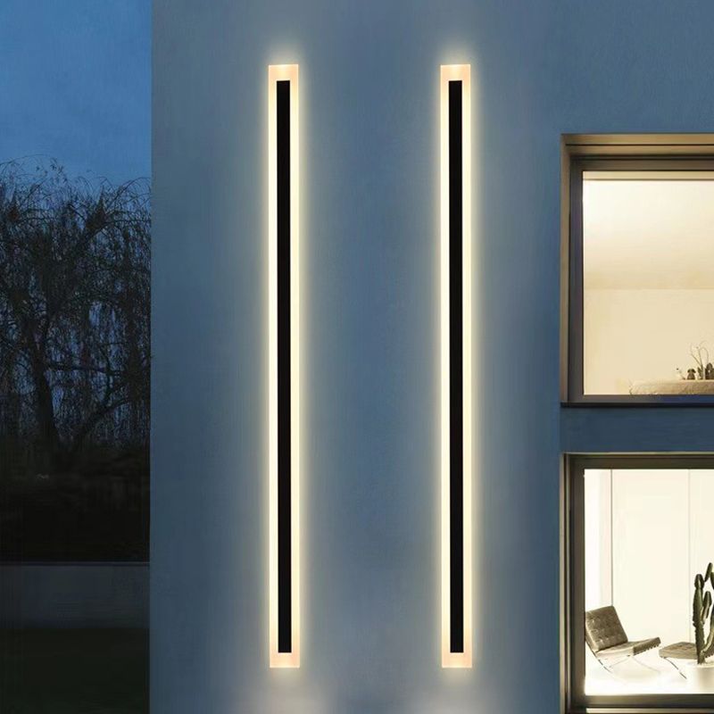 Linear Shape Metal Wall Sconces Modern 1-Light Wall Mount Light Fixture in Black