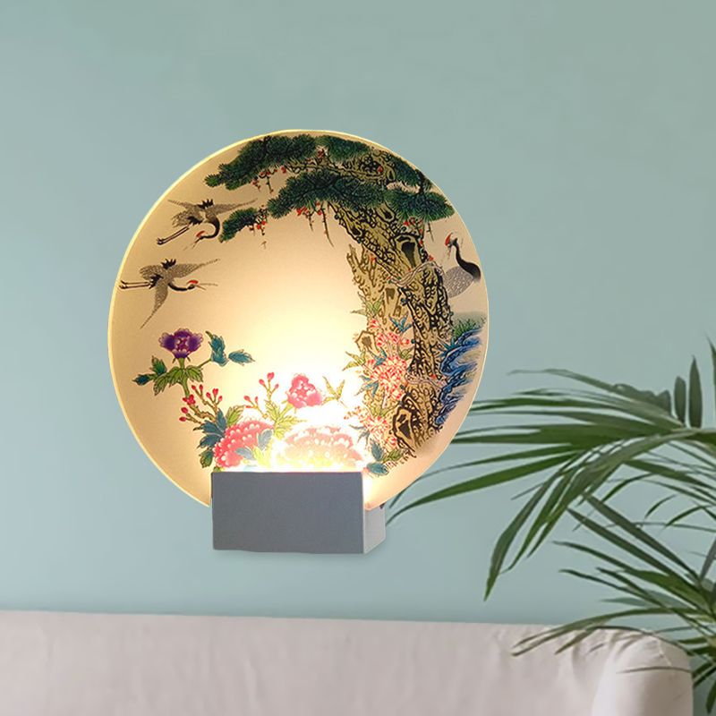 White Disc Shaped Wall Mounted Lamp Chinese LED Acrylic Mural Light with Halcyon and Peony Pattern