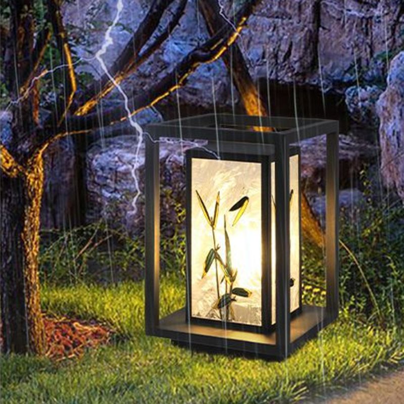 Modern Simple Metal Pillar Lamp Geometry Shape Solar Energy Pillar Light for Outdoor