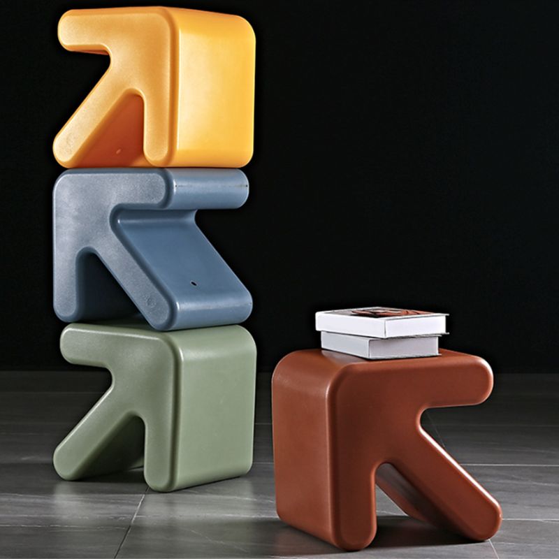 Scandinavian Geometric End Table 15.75" W x 13.78" D x 15.75" H Arrow-Shaped Side Table
