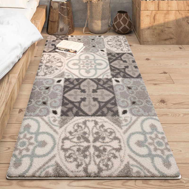 Tapis de motif graphique fantaisie Rapier en polyester gris Tapis de support de tapis sans glissement pour le salon