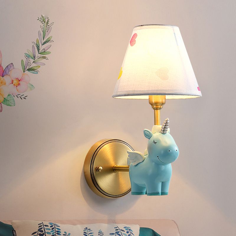Empire Shade Nursery Mur Light Fabric Pink Cartoon Wall Lighting Fixture avec résine Unicorn