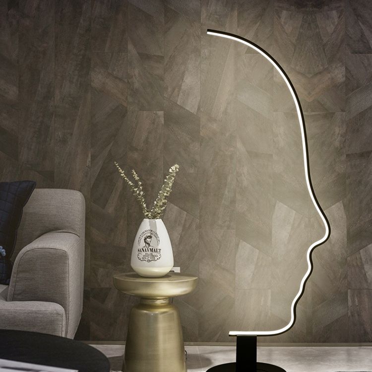 Lampada da tavolo a forma di viso Line Art Lampada da comodino minimalista in metallo a LED in nero