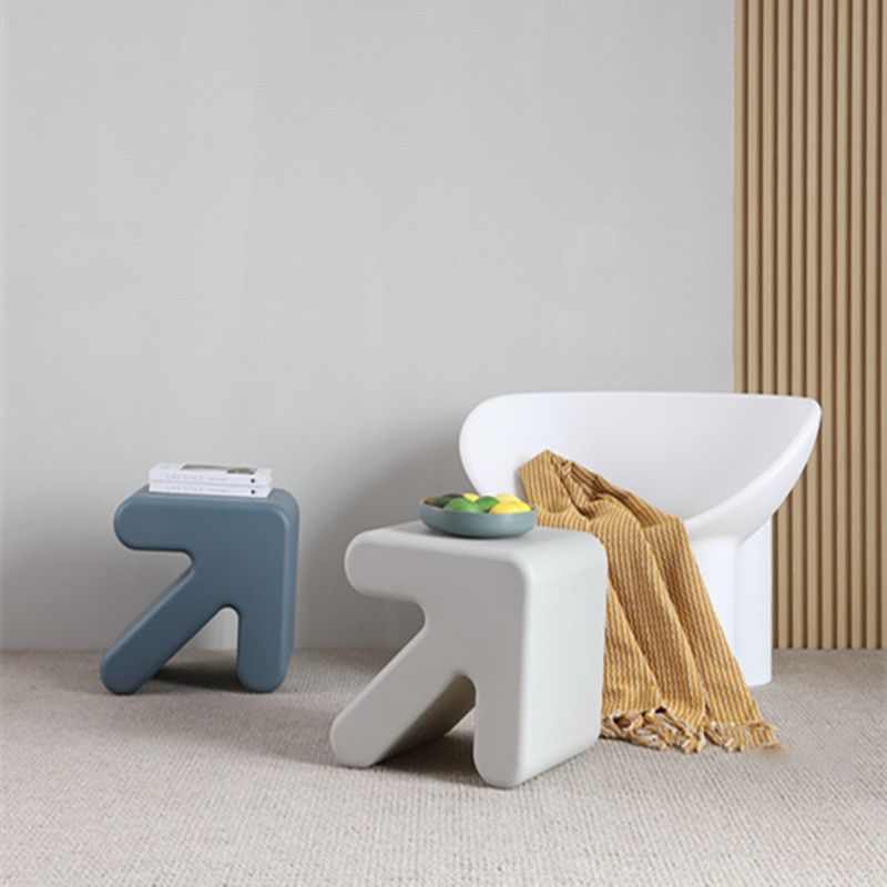 Scandinavian Geometric End Table 15.75" W x 13.78" D x 15.75" H Arrow-Shaped Side Table