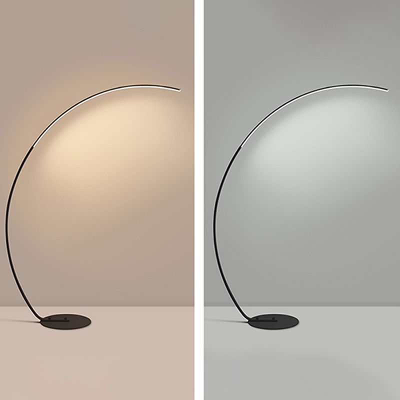 Luce da pavimento a forma lineare in metallo 1 Moderno luce montata sul pavimento leggero