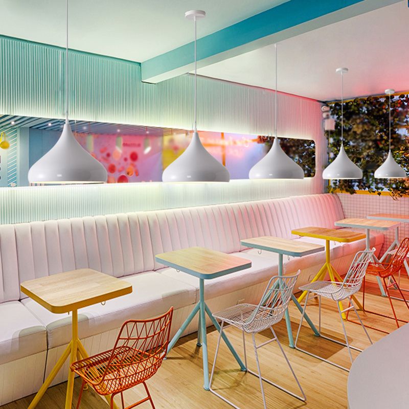 Shade de couverture en métal.