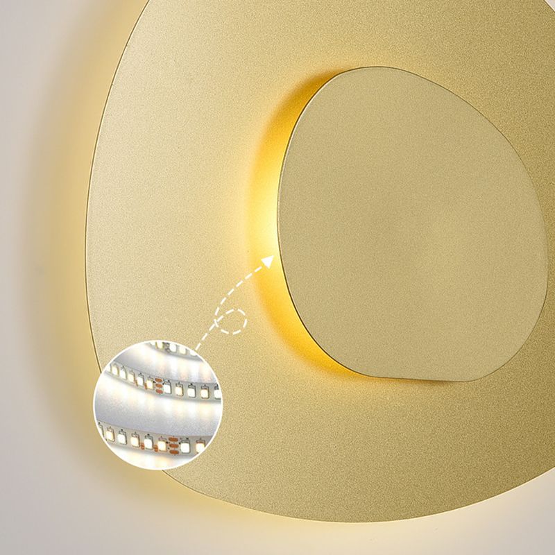 Contemporary Single White/Golden Wall Mounted Sconce Metal Statement Wall Light