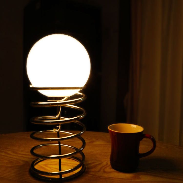 Lampada da tavolo a molla cromata Lampada da comodino minimalista in vetro bianco a 1 lampadina per camera da letto