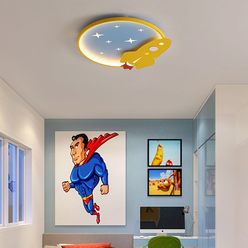 Lampe de plafond LED en métal de dessin animé de lumière affleurante de cercle jaune-bleu avec le décor de fusée