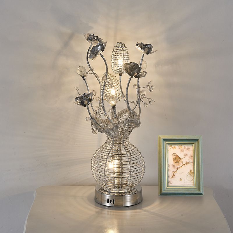 Éclairage décoratif de coupe à balle découpée à LED LED Éclairage de table en aluminium avec décoration de fleur en argent