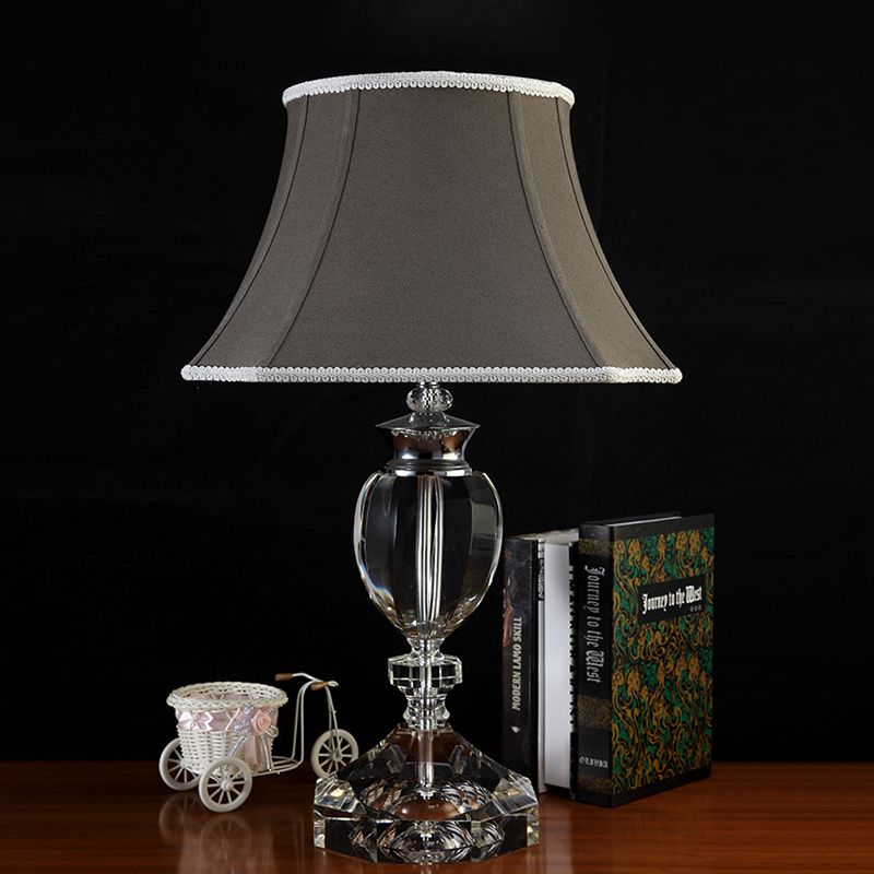 Lampada da tavolo a campana grigia in tessuto per camera da letto a testa singola luce notturna con base di cristallo