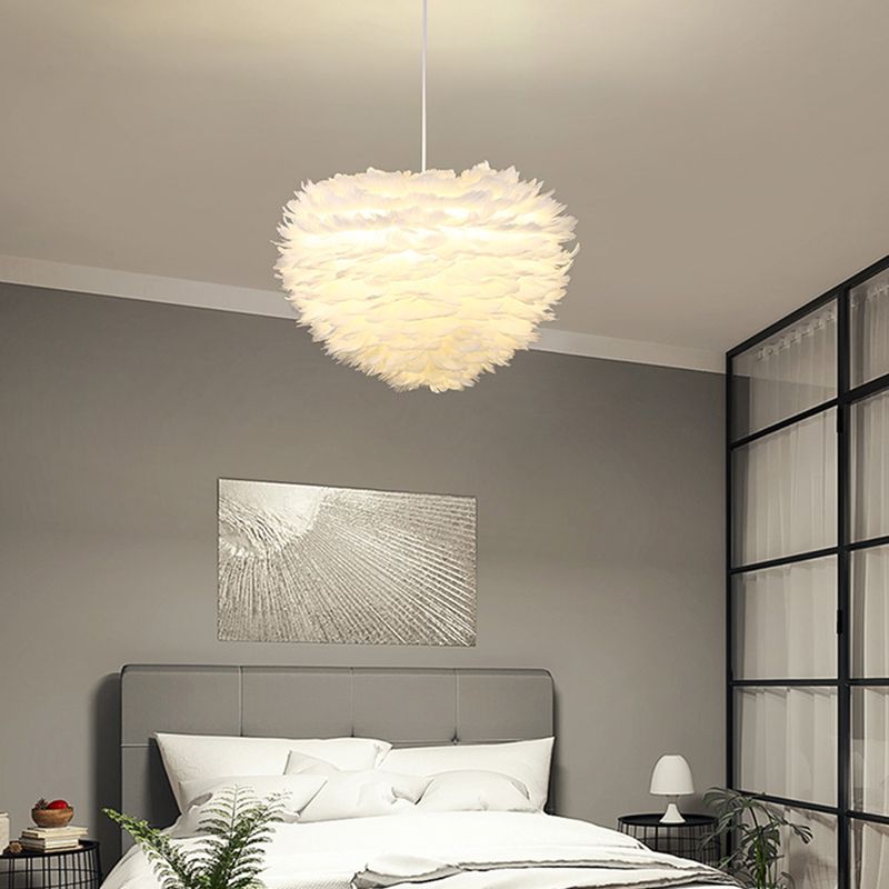 Romantic Heart Shaped Hanging Light, Feather Shade Single-Bulb Pendant Lighting in White for Bedroom