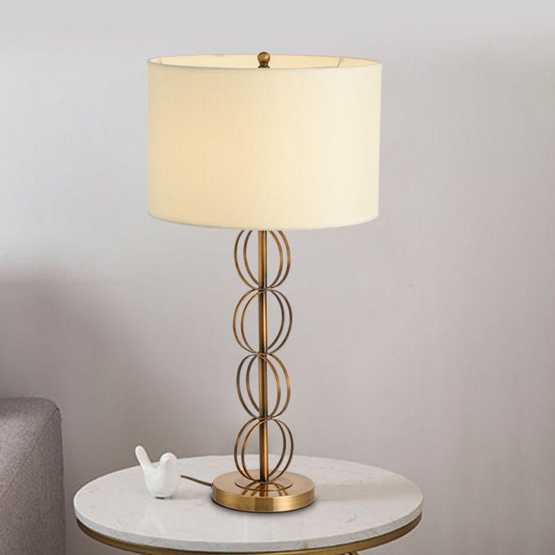 Tessuto Light cilindrico Night Light Contemporary White Metal Table Lighting per soggiorno