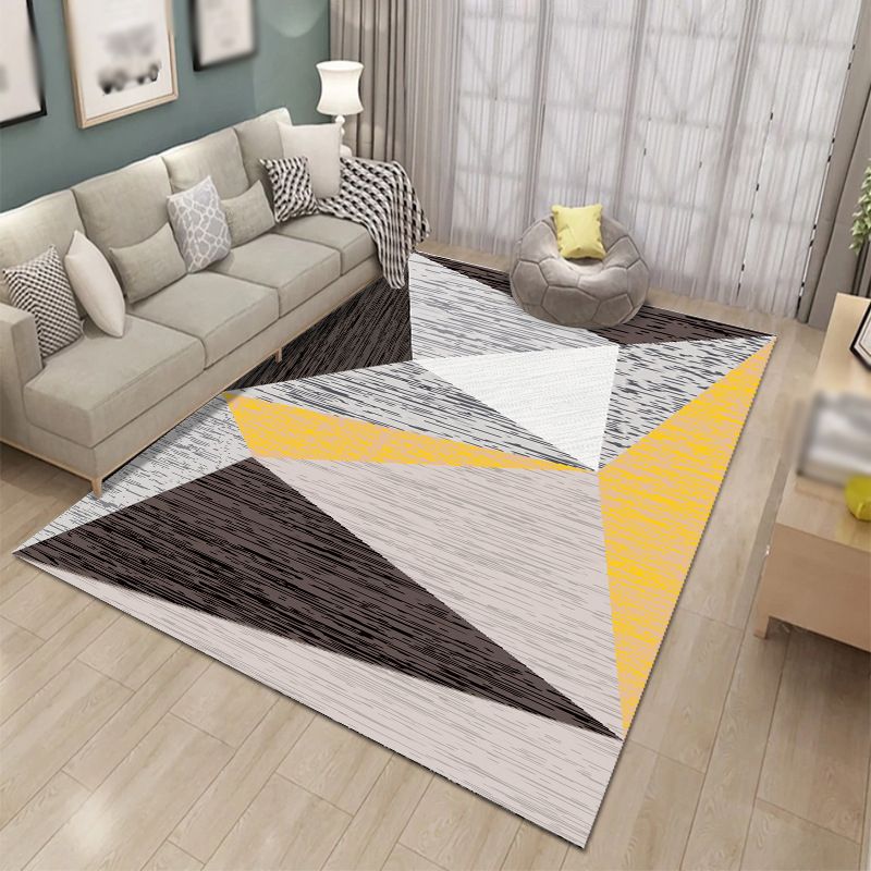 Simplicity Triangle Pattern Carpet Polyester Area Rug Pet Friendly Indoor Carpet for Living Room
