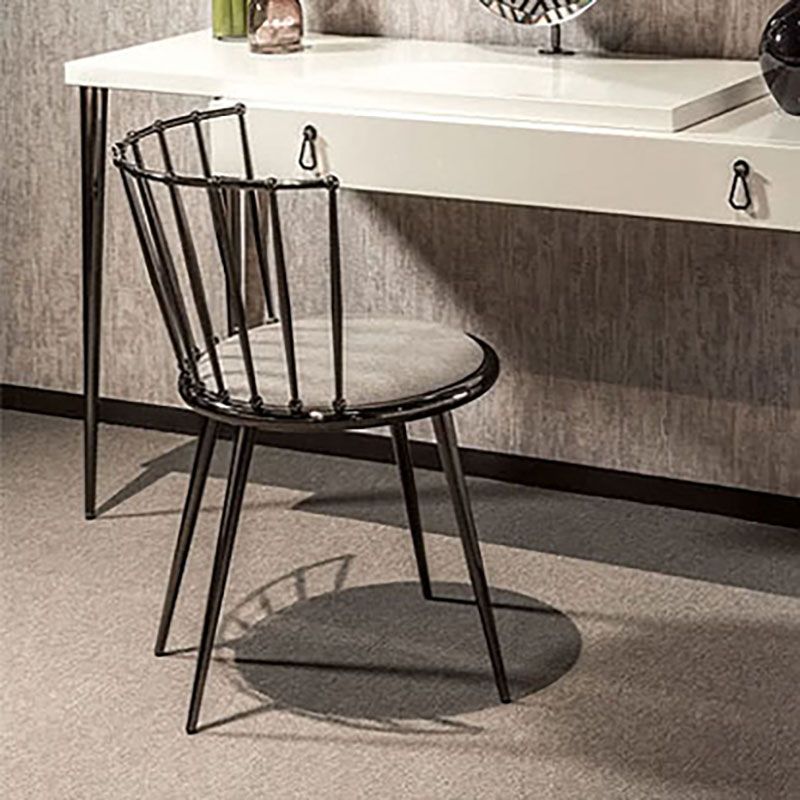 Les chaises latérales arrière sans bras Windsor de style scandinave ont tapissé des chaises de salle à manger