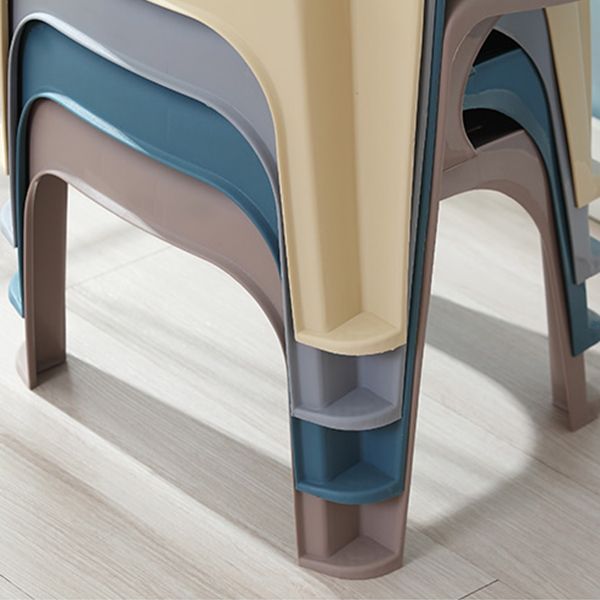Chaise latérale de salle à manger de style moderne, chaise latérale de salle à manger à dossier ouvert en plastique avec bras