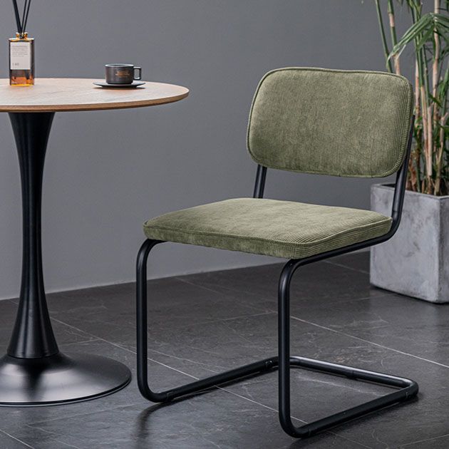 Sillas de comedor estilo moderno Sillas sin brazos con respaldo abierto y patas de metal