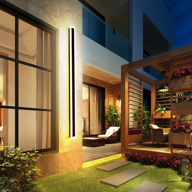 Linear Shape Metal Wall Light Modern Style 1 Light Wall Mount Lighting in Black