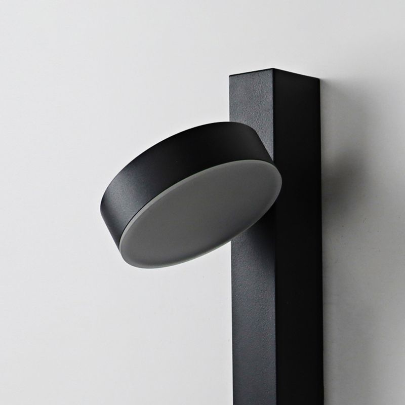 Nordic Metal Wall Light Straight Rotatable LED Wall Sconce for Living Room