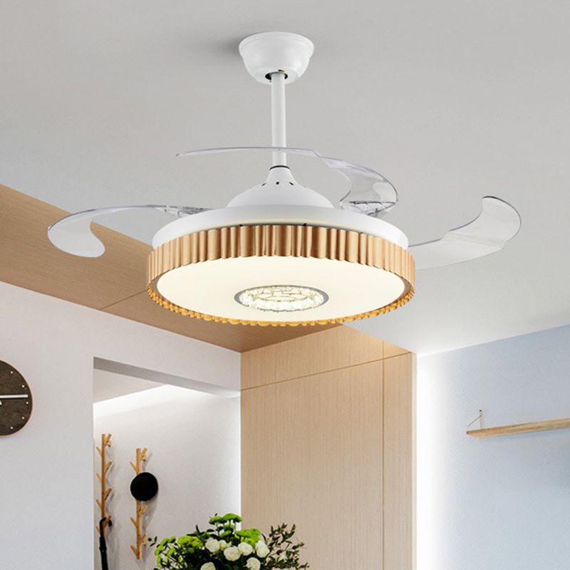 Braun/weiß/goldener runder halb flush nordischer Stil 42,5 "W LED Acrylhänge -Lüfterbeleuchtung mit 4 Klingen