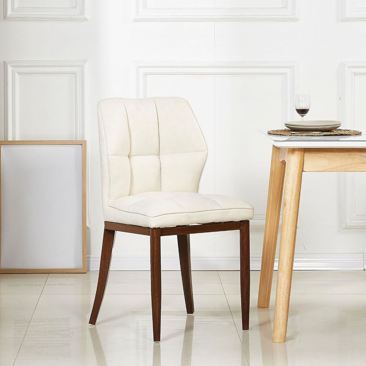 Sillas de comedor sin brazos de cuero, sillas laterales tapizadas modernas con patas de metal