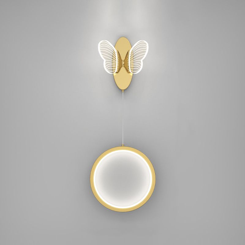 Éclairage mural en métal de forme géométrique