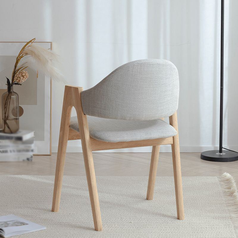 Silla de comedor abierta con acabado mate tapizada para tienda de té con leche escandinava