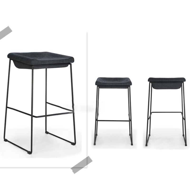 Industrial Style Barstool Indoor Metal Black 4 Legs Barhocker für Restaurant