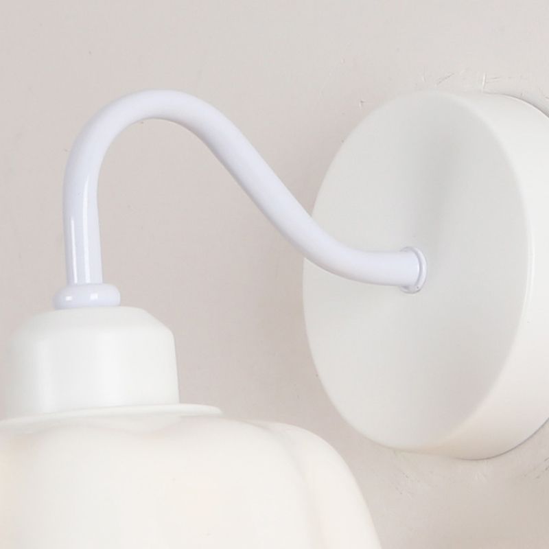 Modern Metallic Wall Light Sconce Minimalist Wall Light Fixture for Bedroom