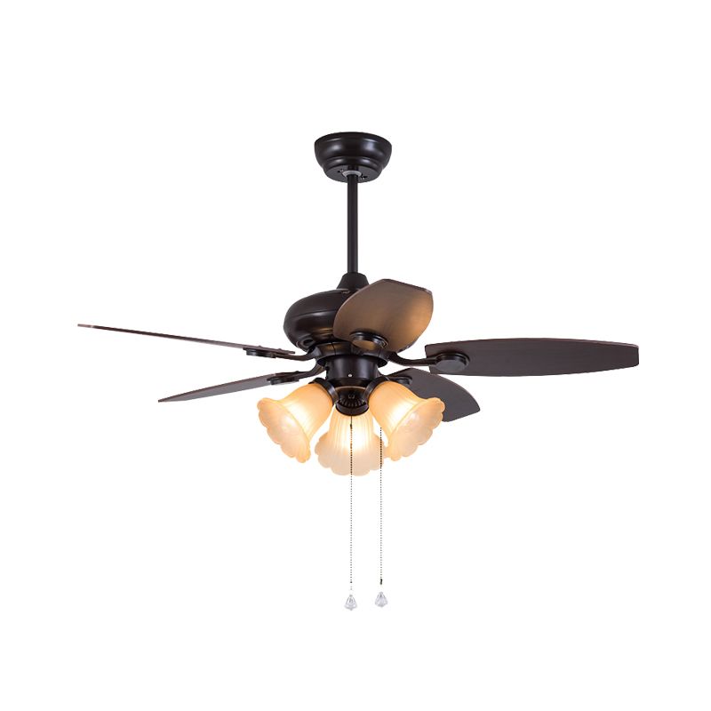 Café foncé 3 têtes de ventilateur suspendu clair fleur en verre givré traditionnel 5 lames semi-flush lampes avec chaîne de traction / télécommande, 42 "W
